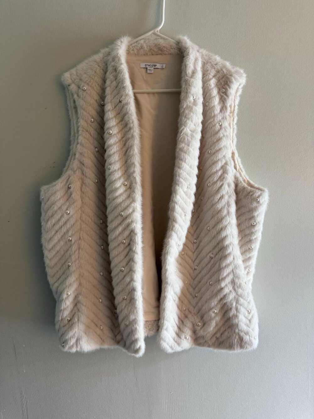 Chico's Pearl Embellished Faux Fur Vest Ivory Cream Chevron Size 4 XXL
